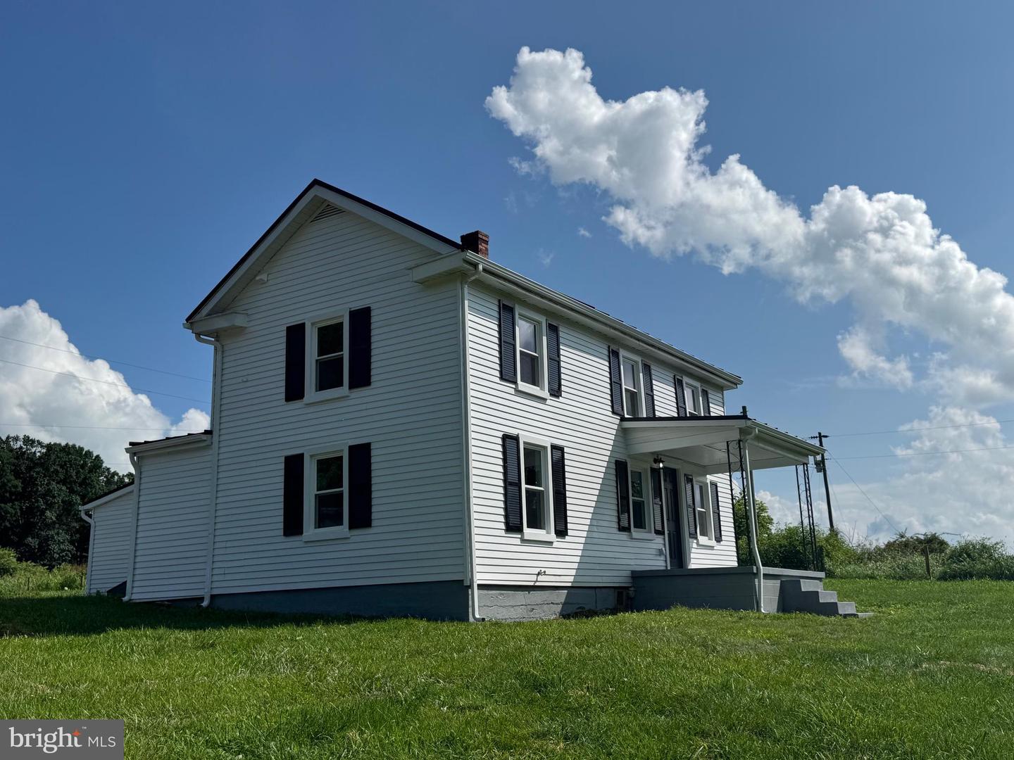 1822 PLEASANT VIEW RD, MOUNT JACKSON, Virginia 22842, 3 Bedrooms Bedrooms, ,2 BathroomsBathrooms,Residential,For sale,1822 PLEASANT VIEW RD,VASH2011956 MLS # VASH2011956