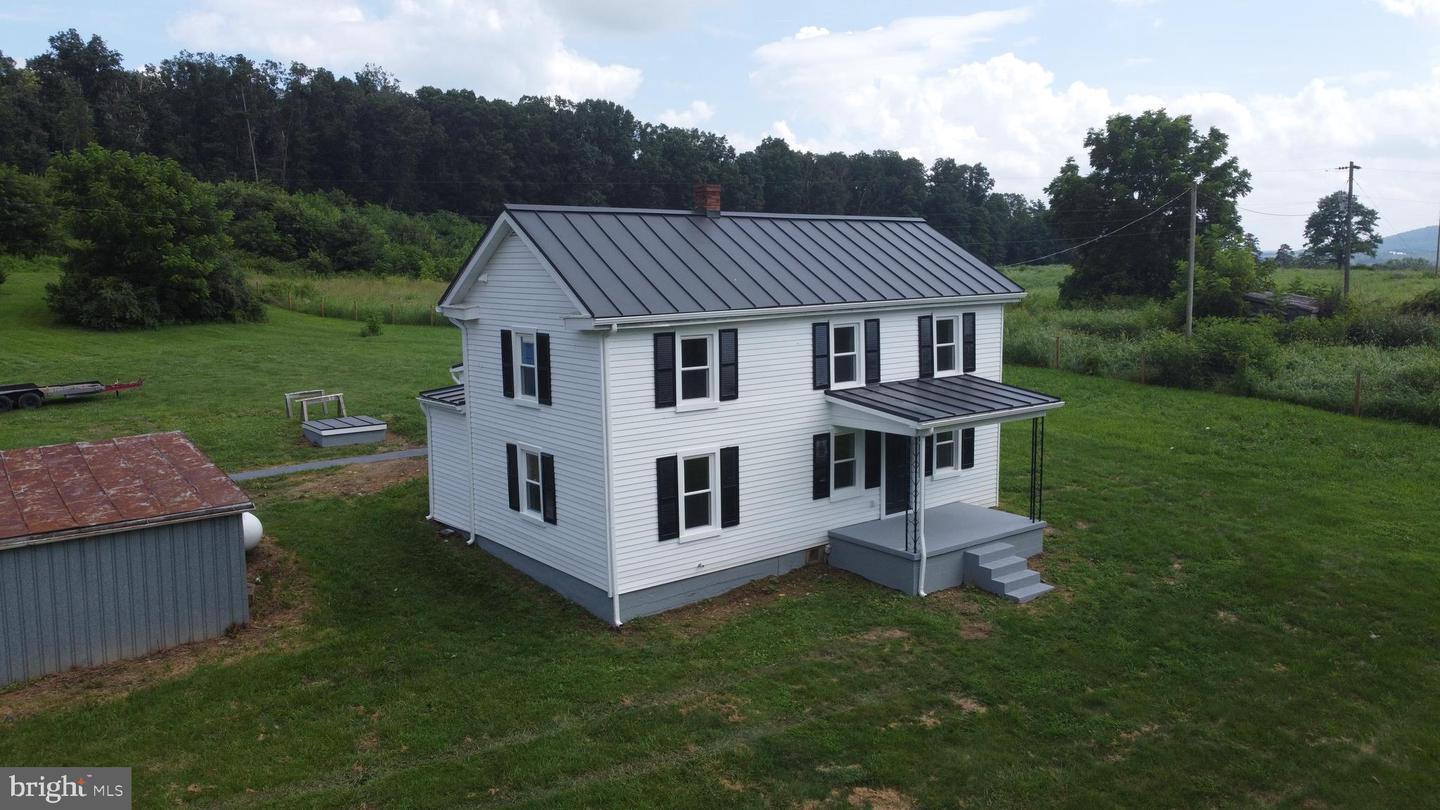 1822 PLEASANT VIEW RD, MOUNT JACKSON, Virginia 22842, 3 Bedrooms Bedrooms, ,2 BathroomsBathrooms,Residential,For sale,1822 PLEASANT VIEW RD,VASH2011956 MLS # VASH2011956