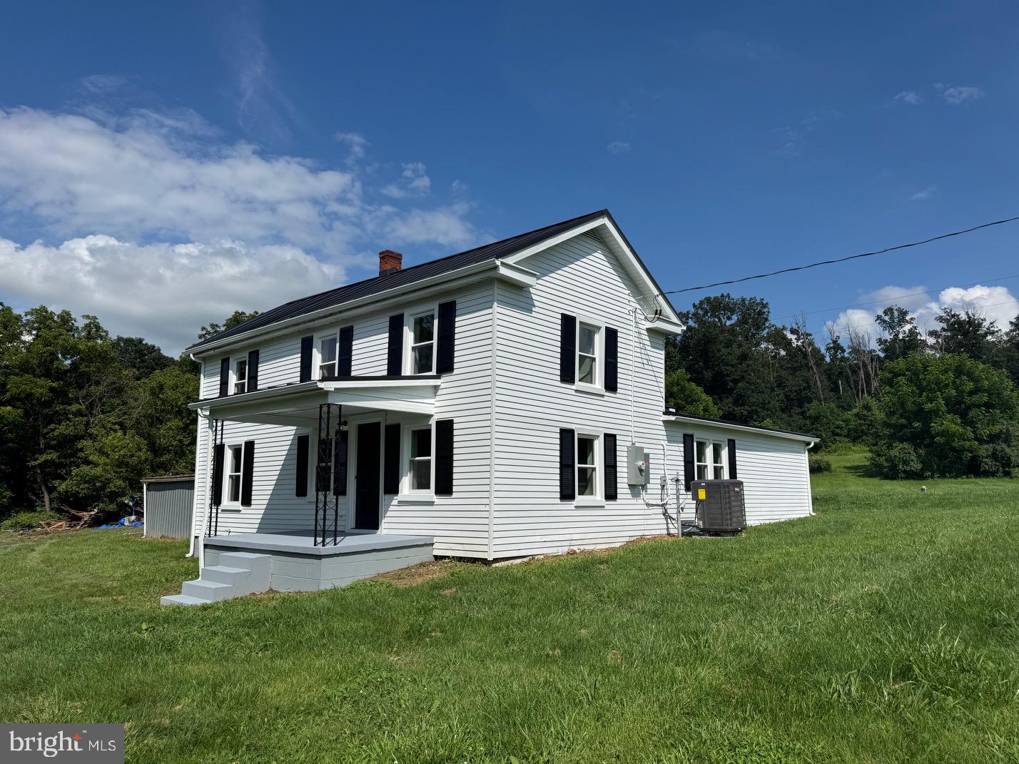 1822 PLEASANT VIEW RD, MOUNT JACKSON, Virginia 22842, 3 Bedrooms Bedrooms, ,2 BathroomsBathrooms,Residential,For sale,1822 PLEASANT VIEW RD,VASH2011956 MLS # VASH2011956