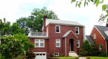 534 N MONROE ST, ARLINGTON, Virginia 22201, 3 Bedrooms Bedrooms, ,2 BathroomsBathrooms,Residential,For sale,534 N MONROE ST,VAAR2060428 MLS # VAAR2060428