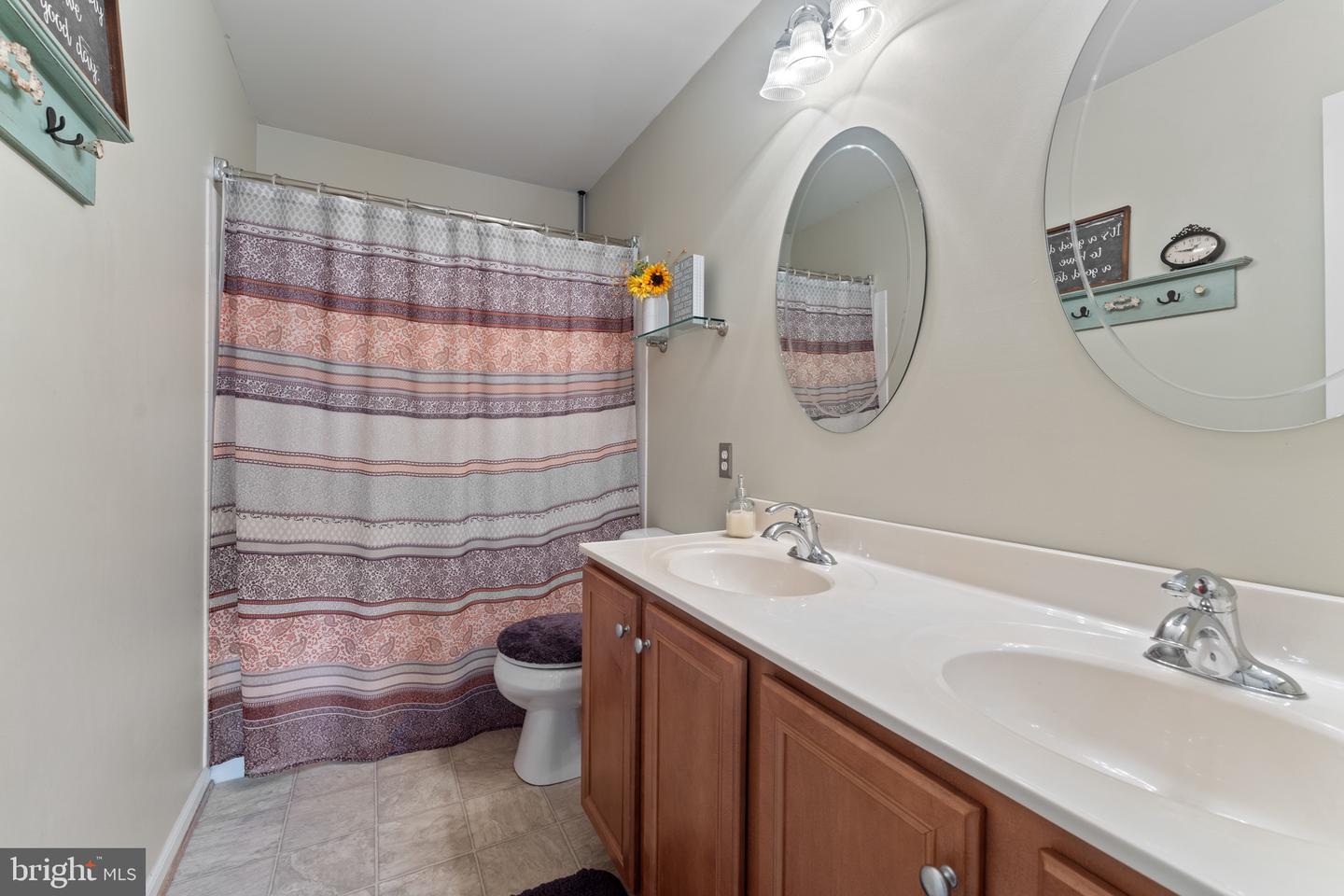 10310 LEES CROSSING LN, FREDERICKSBURG, Virginia 22408, 5 Bedrooms Bedrooms, ,3 BathroomsBathrooms,Residential,For sale,10310 LEES CROSSING LN,VASP2034600 MLS # VASP2034600