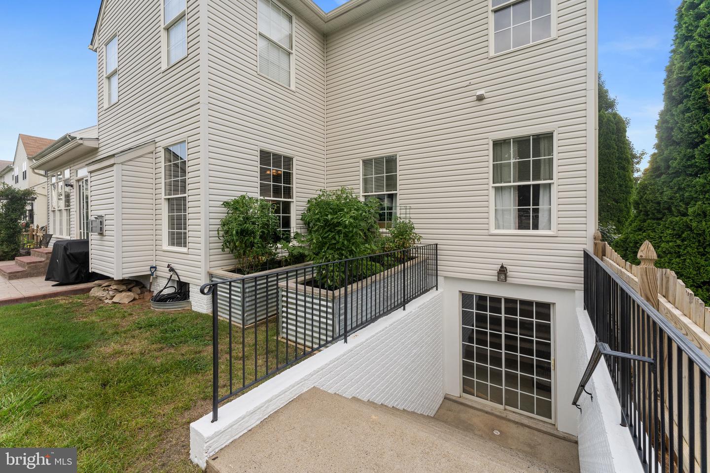 10310 LEES CROSSING LN, FREDERICKSBURG, Virginia 22408, 5 Bedrooms Bedrooms, ,3 BathroomsBathrooms,Residential,For sale,10310 LEES CROSSING LN,VASP2034600 MLS # VASP2034600