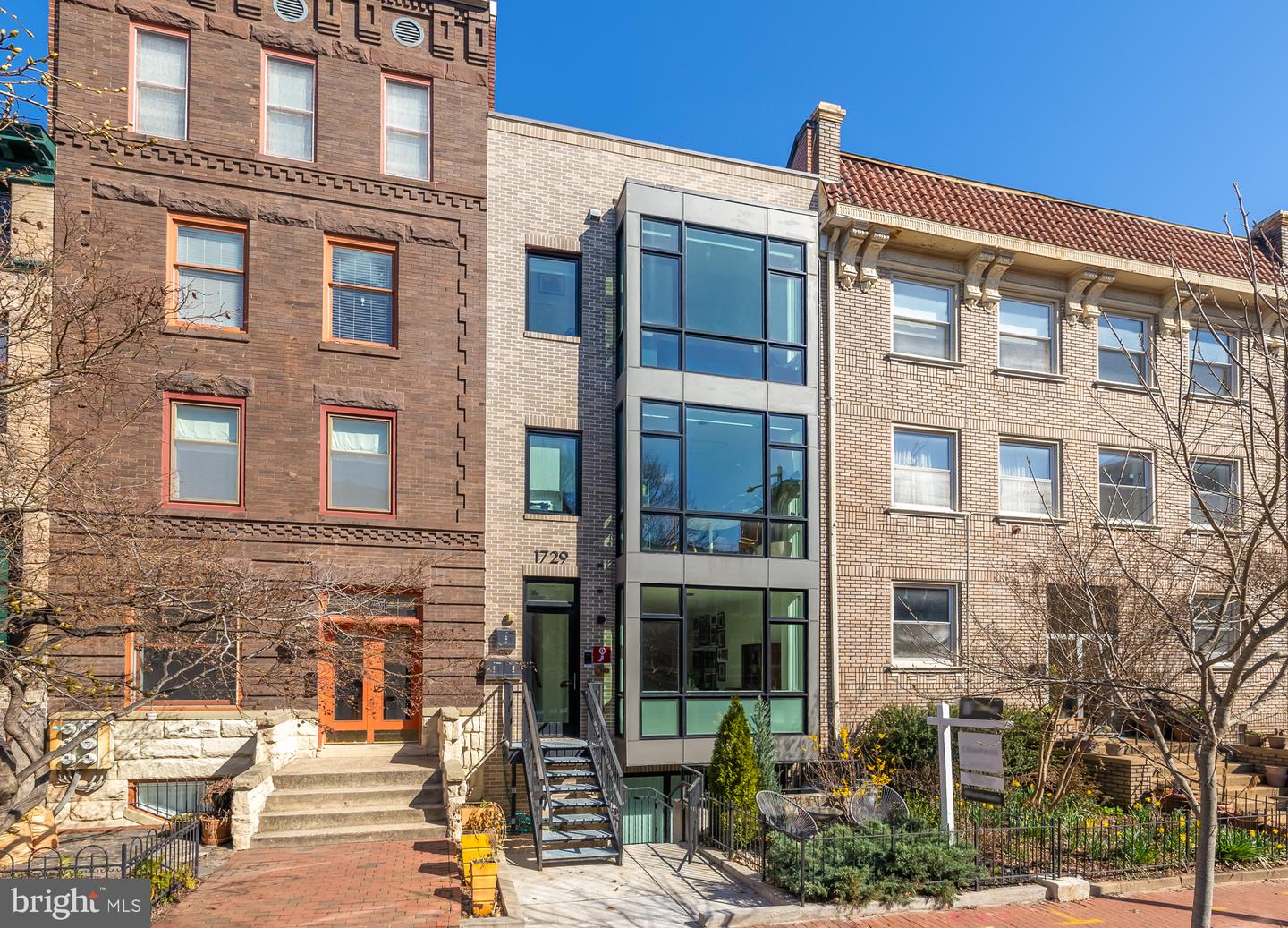 1729 T ST NW #4, WASHINGTON, District Of Columbia 20009, 3 Bedrooms Bedrooms, ,2 BathroomsBathrooms,Residential,For sale,1729 T ST NW #4,DCDC2209810 MLS # DCDC2209810