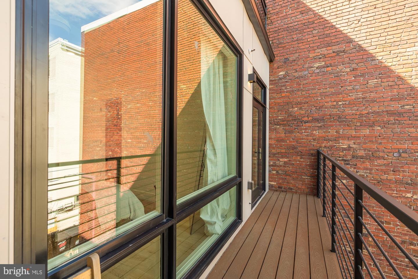 1729 T ST NW #4, WASHINGTON, District Of Columbia 20009, 3 Bedrooms Bedrooms, ,2 BathroomsBathrooms,Residential,For sale,1729 T ST NW #4,DCDC2209810 MLS # DCDC2209810