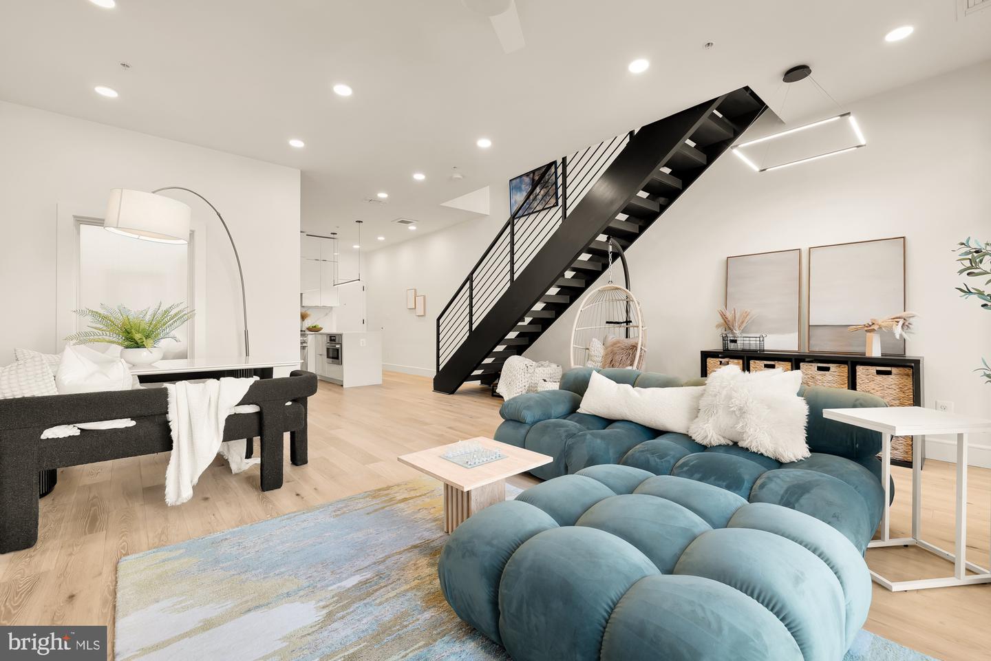 1729 T ST NW #4, WASHINGTON, District Of Columbia 20009, 3 Bedrooms Bedrooms, ,2 BathroomsBathrooms,Residential,For sale,1729 T ST NW #4,DCDC2209810 MLS # DCDC2209810