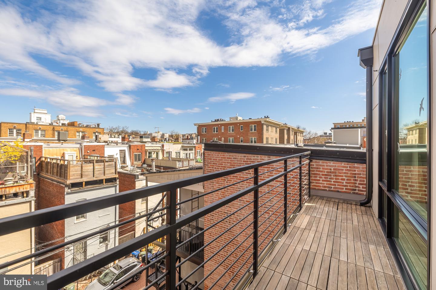 1729 T ST NW #4, WASHINGTON, District Of Columbia 20009, 3 Bedrooms Bedrooms, ,2 BathroomsBathrooms,Residential,For sale,1729 T ST NW #4,DCDC2209810 MLS # DCDC2209810