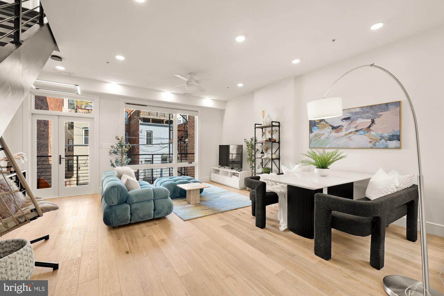 1729 T ST NW #4, WASHINGTON, District Of Columbia 20009, 3 Bedrooms Bedrooms, ,2 BathroomsBathrooms,Residential,For sale,1729 T ST NW #4,DCDC2209810 MLS # DCDC2209810
