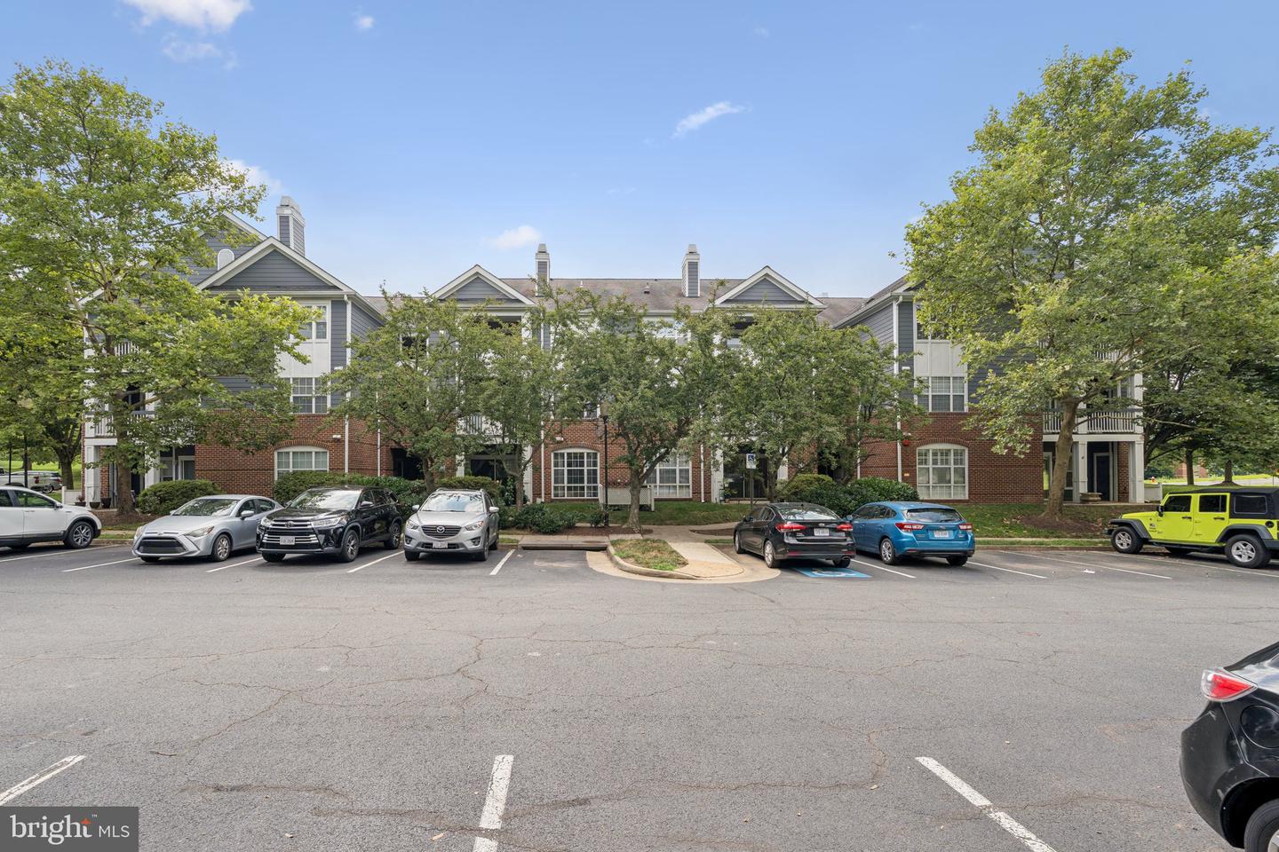 20311 BEECHWOOD TER #203, ASHBURN, Virginia 20147, 2 Bedrooms Bedrooms, ,2 BathroomsBathrooms,Residential,For sale,20311 BEECHWOOD TER #203,VALO2101848 MLS # VALO2101848