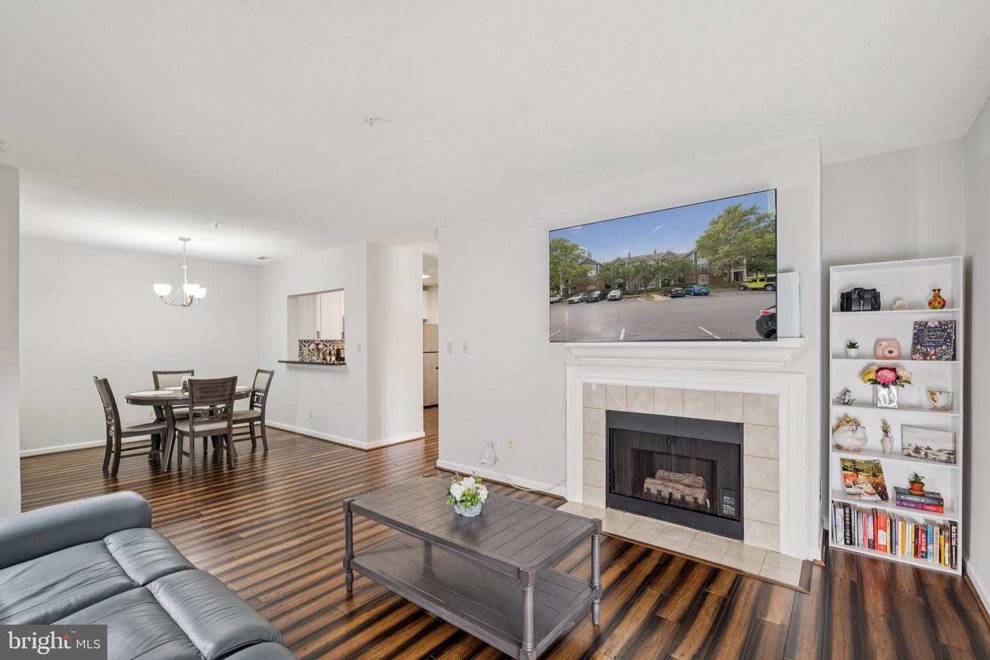 20311 BEECHWOOD TER #203, ASHBURN, Virginia 20147, 2 Bedrooms Bedrooms, ,2 BathroomsBathrooms,Residential,For sale,20311 BEECHWOOD TER #203,VALO2101848 MLS # VALO2101848