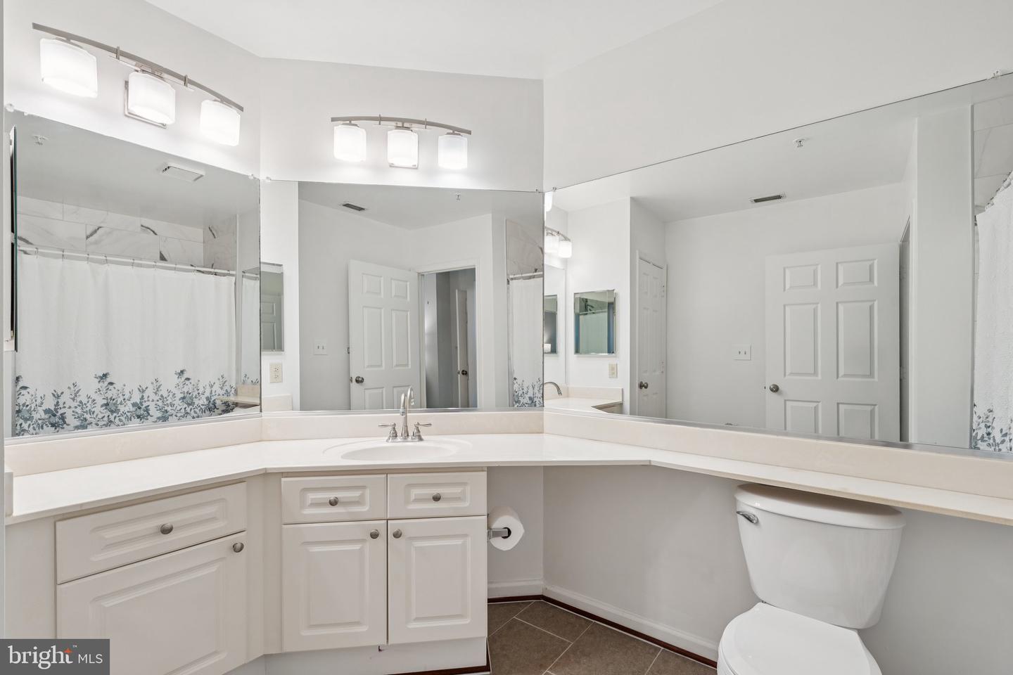 20311 BEECHWOOD TER #203, ASHBURN, Virginia 20147, 2 Bedrooms Bedrooms, ,2 BathroomsBathrooms,Residential,For sale,20311 BEECHWOOD TER #203,VALO2101848 MLS # VALO2101848
