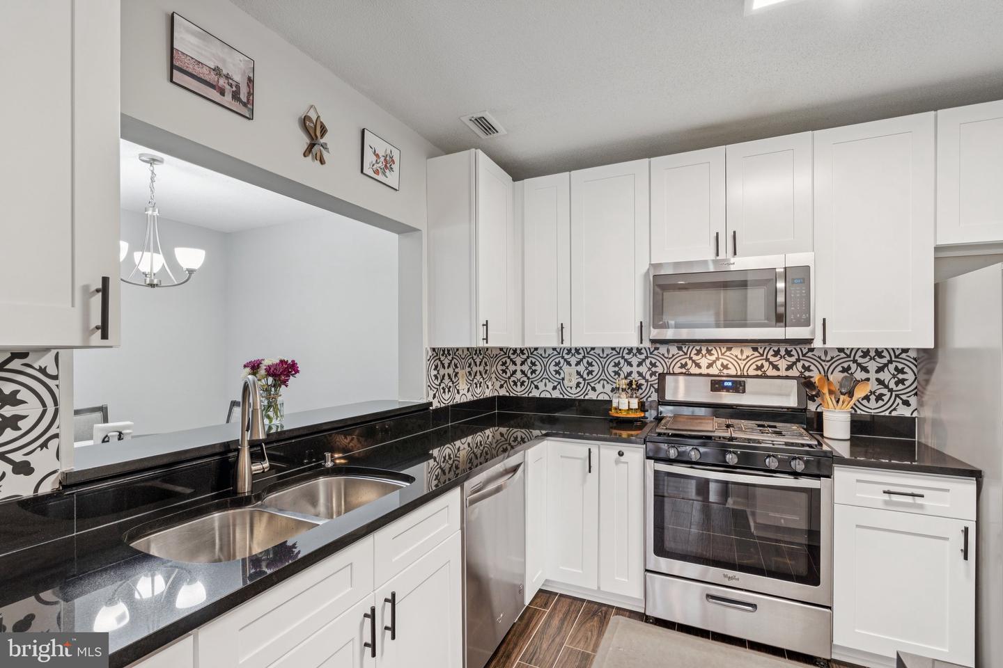 20311 BEECHWOOD TER #203, ASHBURN, Virginia 20147, 2 Bedrooms Bedrooms, ,2 BathroomsBathrooms,Residential,For sale,20311 BEECHWOOD TER #203,VALO2101848 MLS # VALO2101848
