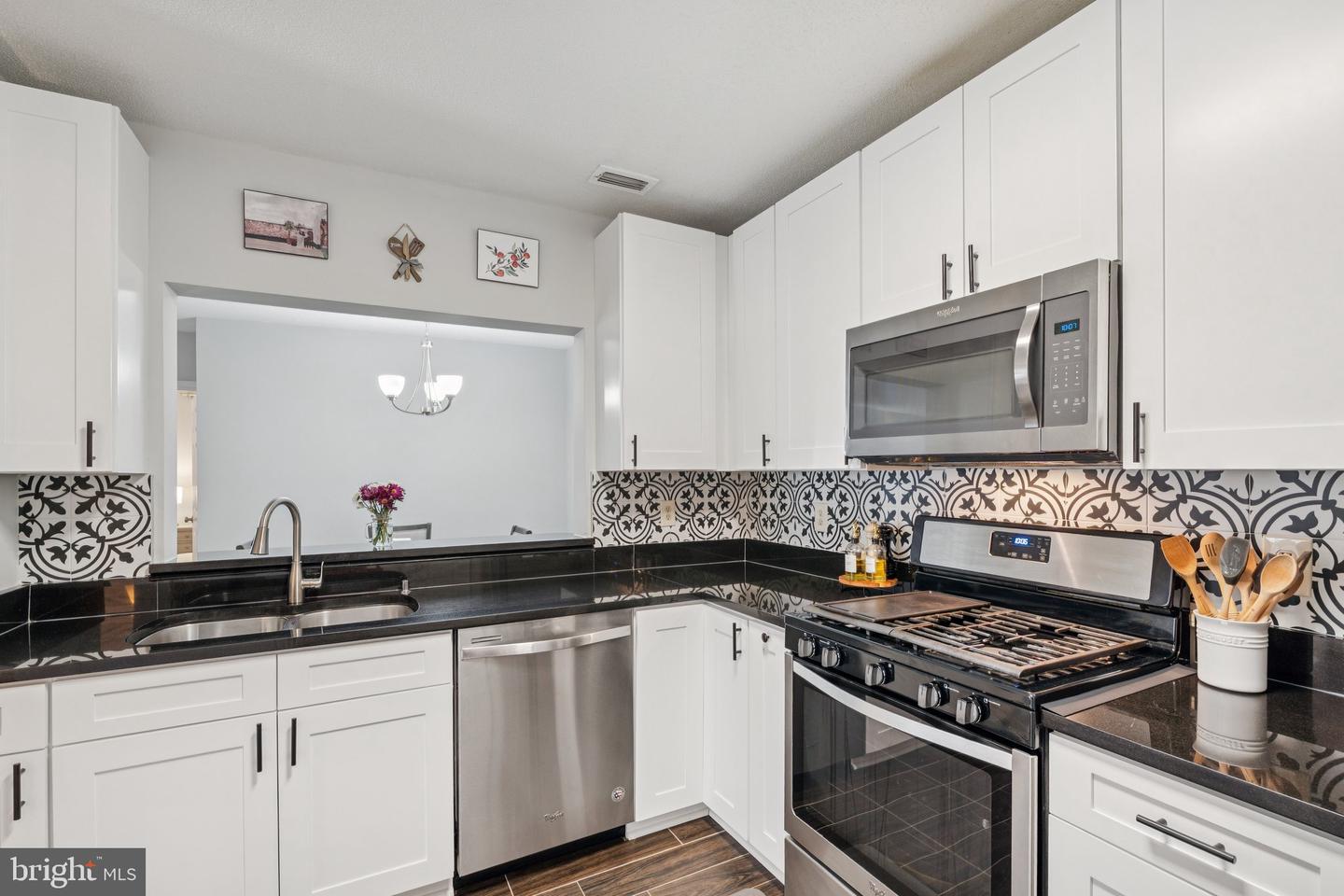 20311 BEECHWOOD TER #203, ASHBURN, Virginia 20147, 2 Bedrooms Bedrooms, ,2 BathroomsBathrooms,Residential,For sale,20311 BEECHWOOD TER #203,VALO2101848 MLS # VALO2101848
