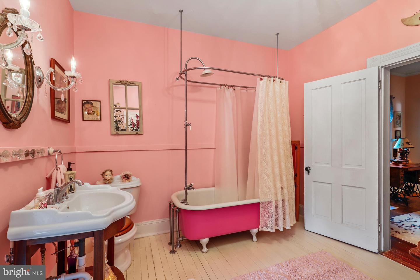 9309 WEST ST, MANASSAS, Virginia 20110, 3 Bedrooms Bedrooms, ,2 BathroomsBathrooms,Residential,For sale,9309 WEST ST,VAMN2008668 MLS # VAMN2008668
