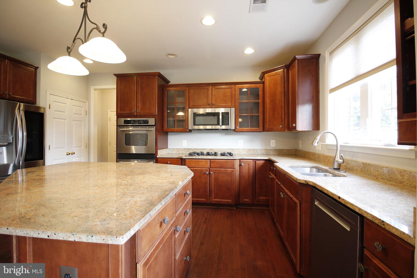 5569 JAMISONS FARM DR, WARRENTON, Virginia 20187, 6 Bedrooms Bedrooms, ,4 BathroomsBathrooms,Residential,For sale,5569 JAMISONS FARM DR,VAFQ2017420 MLS # VAFQ2017420