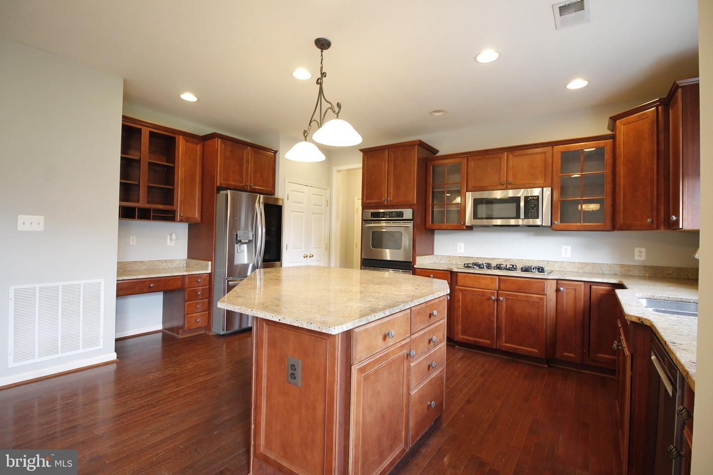 5569 JAMISONS FARM DR, WARRENTON, Virginia 20187, 6 Bedrooms Bedrooms, ,4 BathroomsBathrooms,Residential,For sale,5569 JAMISONS FARM DR,VAFQ2017420 MLS # VAFQ2017420