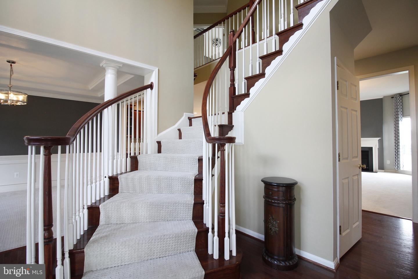 5569 JAMISONS FARM DR, WARRENTON, Virginia 20187, 6 Bedrooms Bedrooms, ,4 BathroomsBathrooms,Residential,For sale,5569 JAMISONS FARM DR,VAFQ2017420 MLS # VAFQ2017420