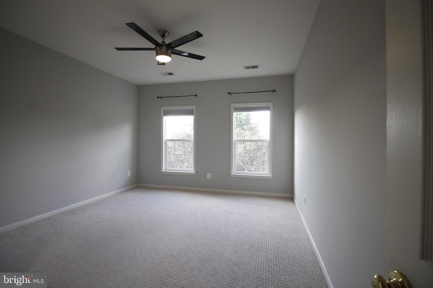 5569 JAMISONS FARM DR, WARRENTON, Virginia 20187, 6 Bedrooms Bedrooms, ,4 BathroomsBathrooms,Residential,For sale,5569 JAMISONS FARM DR,VAFQ2017420 MLS # VAFQ2017420