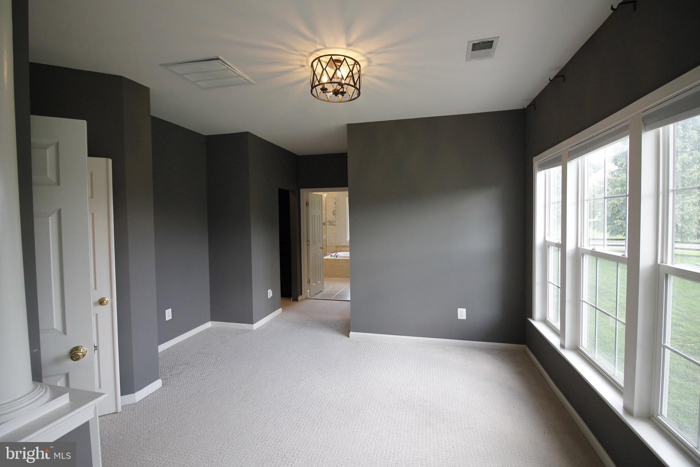 5569 JAMISONS FARM DR, WARRENTON, Virginia 20187, 6 Bedrooms Bedrooms, ,4 BathroomsBathrooms,Residential,For sale,5569 JAMISONS FARM DR,VAFQ2017420 MLS # VAFQ2017420