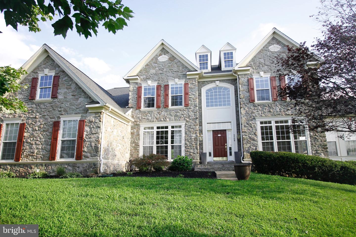 5569 JAMISONS FARM DR, WARRENTON, Virginia 20187, 6 Bedrooms Bedrooms, ,4 BathroomsBathrooms,Residential,For sale,5569 JAMISONS FARM DR,VAFQ2017420 MLS # VAFQ2017420