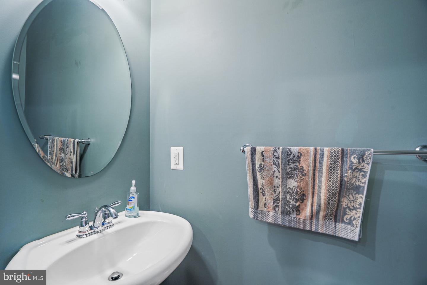 3825 COMMODORE JOSHUA BARNEY DR NE, WASHINGTON, District Of Columbia 20018, 2 Bedrooms Bedrooms, ,2 BathroomsBathrooms,Residential,For sale,3825 COMMODORE JOSHUA BARNEY DR NE,DCDC2210068 MLS # DCDC2210068