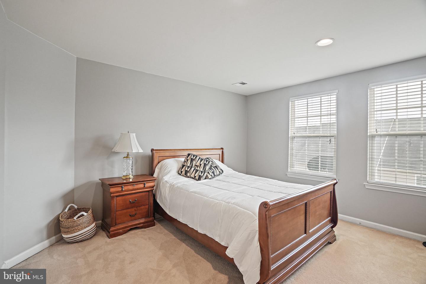 3825 COMMODORE JOSHUA BARNEY DR NE, WASHINGTON, District Of Columbia 20018, 2 Bedrooms Bedrooms, ,2 BathroomsBathrooms,Residential,For sale,3825 COMMODORE JOSHUA BARNEY DR NE,DCDC2210068 MLS # DCDC2210068
