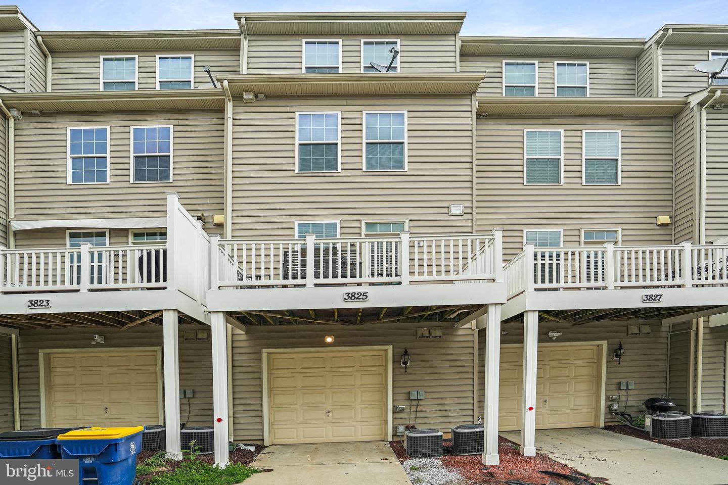 3825 COMMODORE JOSHUA BARNEY DR NE, WASHINGTON, District Of Columbia 20018, 2 Bedrooms Bedrooms, ,2 BathroomsBathrooms,Residential,For sale,3825 COMMODORE JOSHUA BARNEY DR NE,DCDC2210068 MLS # DCDC2210068