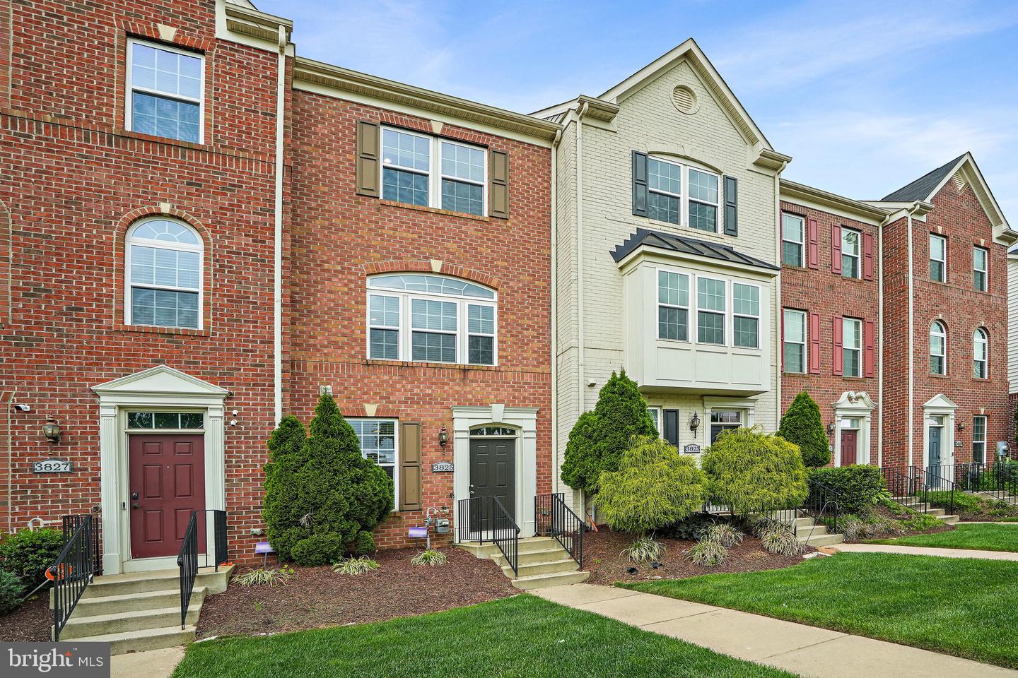 3825 COMMODORE JOSHUA BARNEY DR NE, WASHINGTON, District Of Columbia 20018, 2 Bedrooms Bedrooms, ,2 BathroomsBathrooms,Residential,For sale,3825 COMMODORE JOSHUA BARNEY DR NE,DCDC2210068 MLS # DCDC2210068