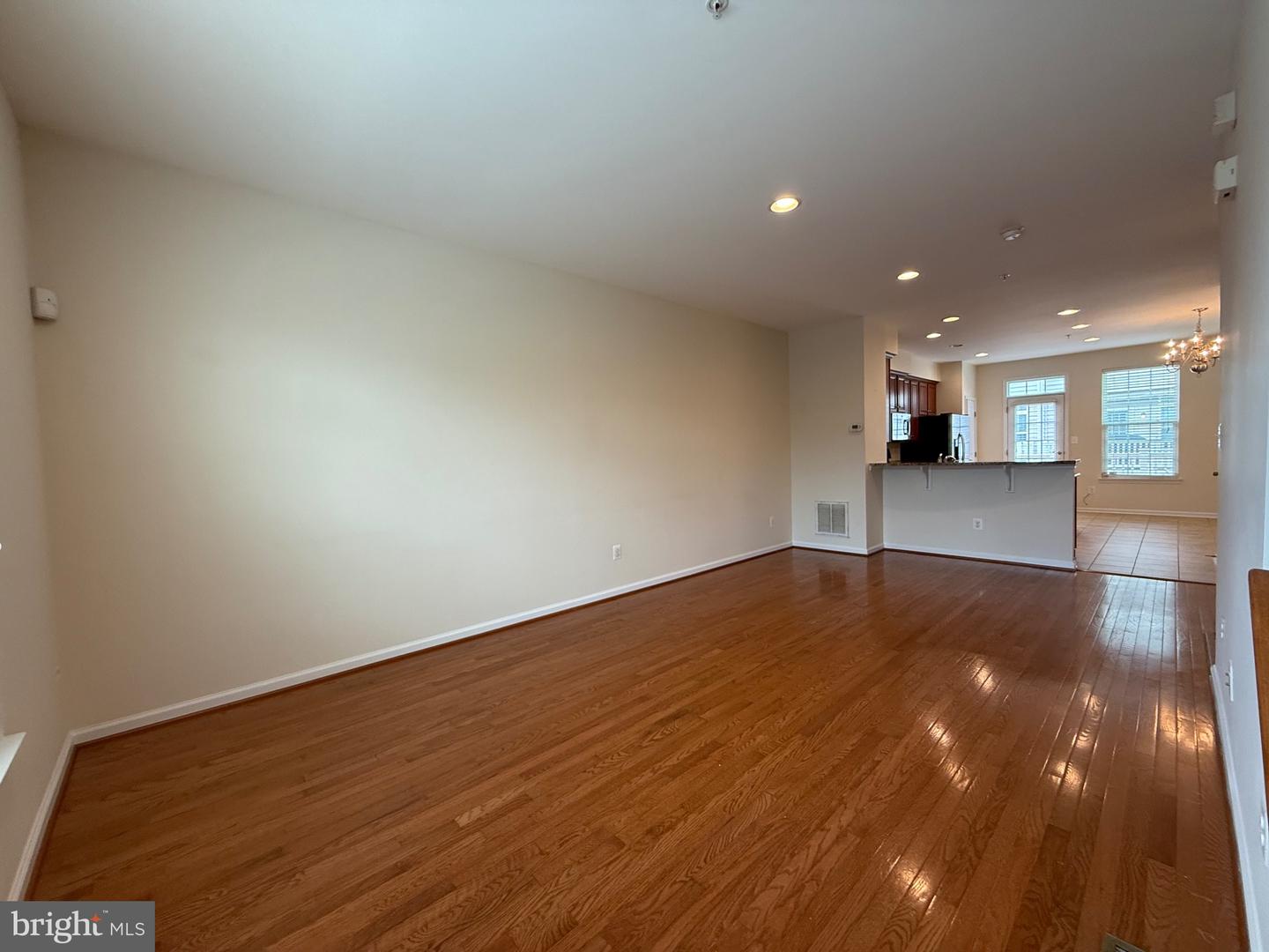 3825 COMMODORE JOSHUA BARNEY DR NE, WASHINGTON, District Of Columbia 20018, 2 Bedrooms Bedrooms, ,2 BathroomsBathrooms,Residential,For sale,3825 COMMODORE JOSHUA BARNEY DR NE,DCDC2210068 MLS # DCDC2210068