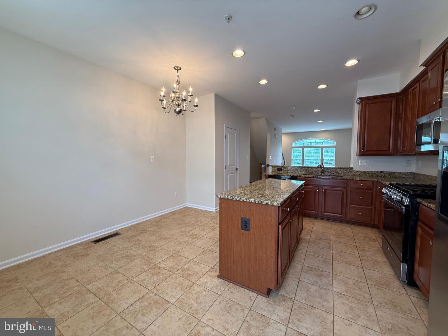 3825 COMMODORE JOSHUA BARNEY DR NE, WASHINGTON, District Of Columbia 20018, 2 Bedrooms Bedrooms, ,2 BathroomsBathrooms,Residential,For sale,3825 COMMODORE JOSHUA BARNEY DR NE,DCDC2210068 MLS # DCDC2210068