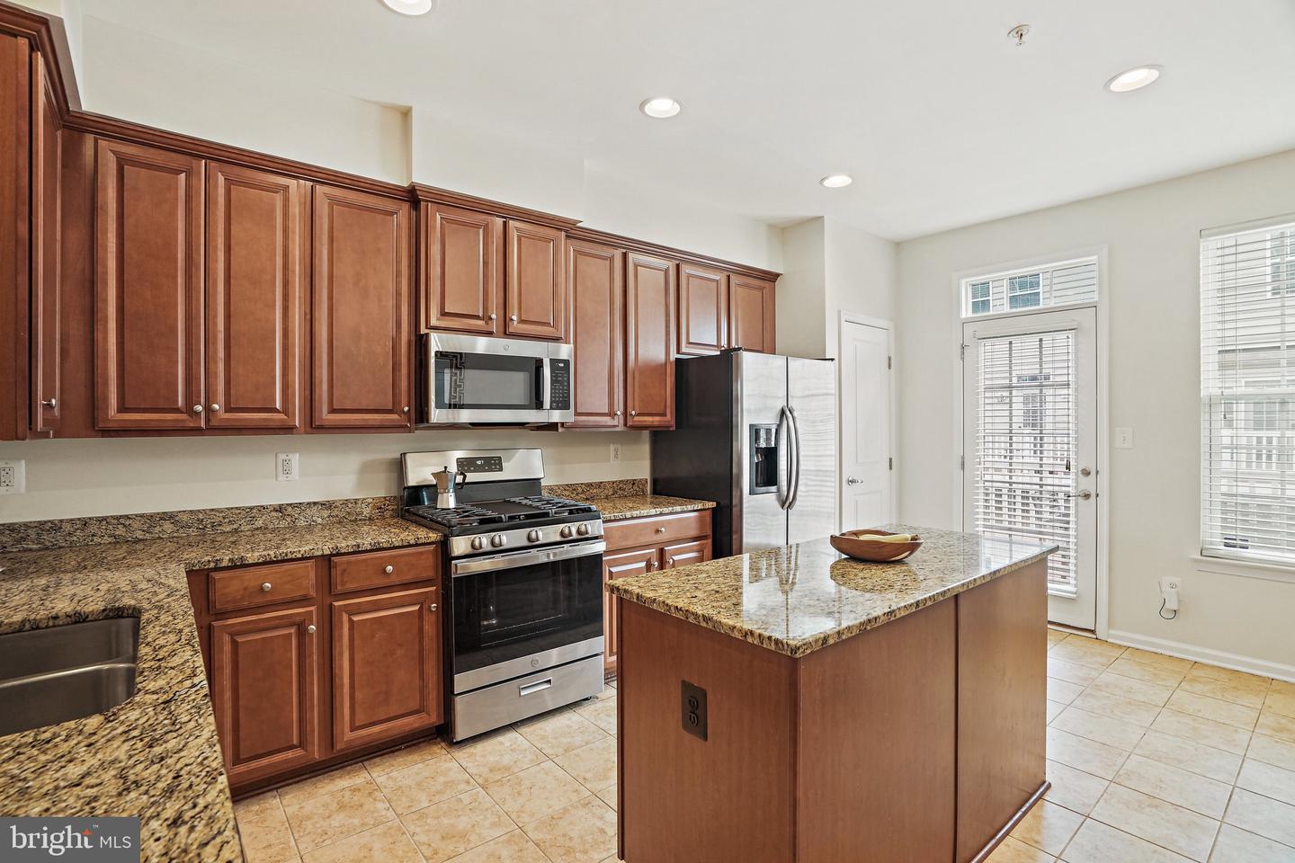 3825 COMMODORE JOSHUA BARNEY DR NE, WASHINGTON, District Of Columbia 20018, 2 Bedrooms Bedrooms, ,2 BathroomsBathrooms,Residential,For sale,3825 COMMODORE JOSHUA BARNEY DR NE,DCDC2210068 MLS # DCDC2210068