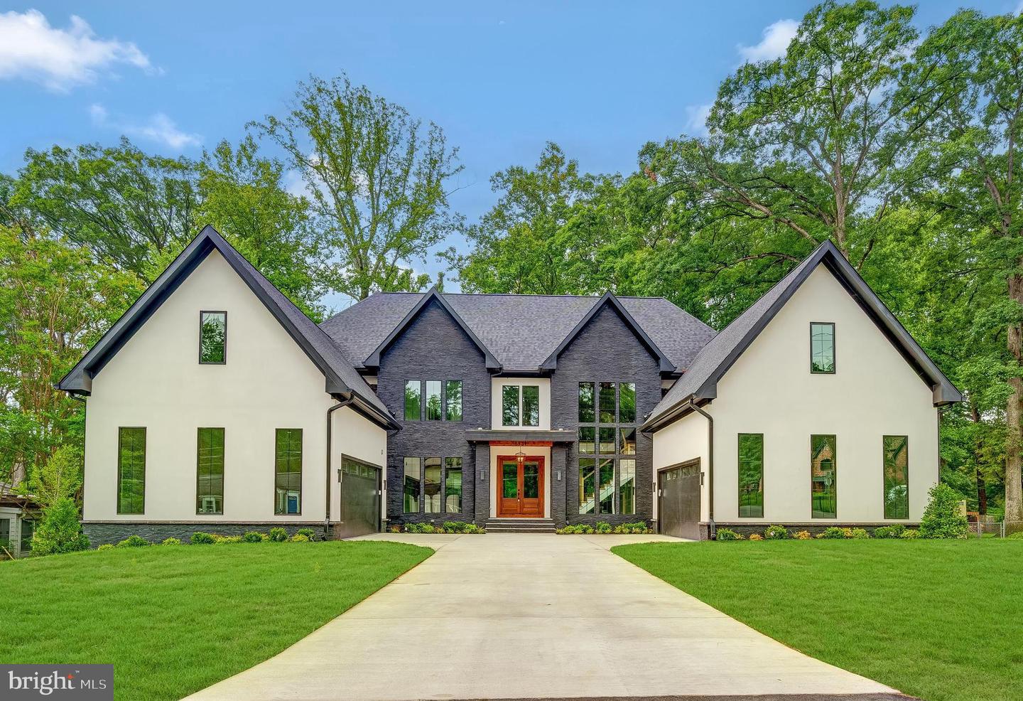 8539 APONI RD, VIENNA, Virginia 22180, 6 Bedrooms Bedrooms, ,6 BathroomsBathrooms,Residential,For sale,8539 APONI RD,VAFX2255176 MLS # VAFX2255176
