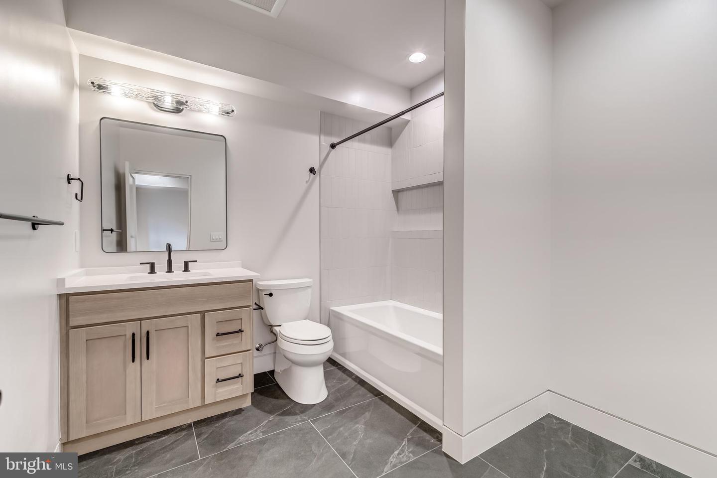 8539 APONI RD, VIENNA, Virginia 22180, 6 Bedrooms Bedrooms, ,6 BathroomsBathrooms,Residential,For sale,8539 APONI RD,VAFX2255176 MLS # VAFX2255176