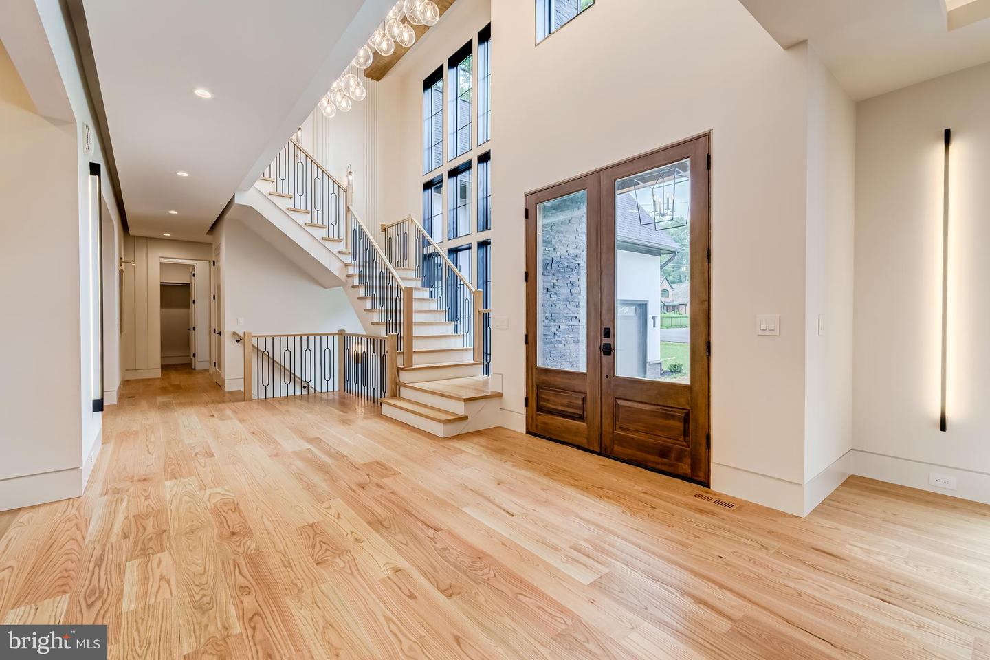 8539 APONI RD, VIENNA, Virginia 22180, 6 Bedrooms Bedrooms, ,6 BathroomsBathrooms,Residential,For sale,8539 APONI RD,VAFX2255176 MLS # VAFX2255176