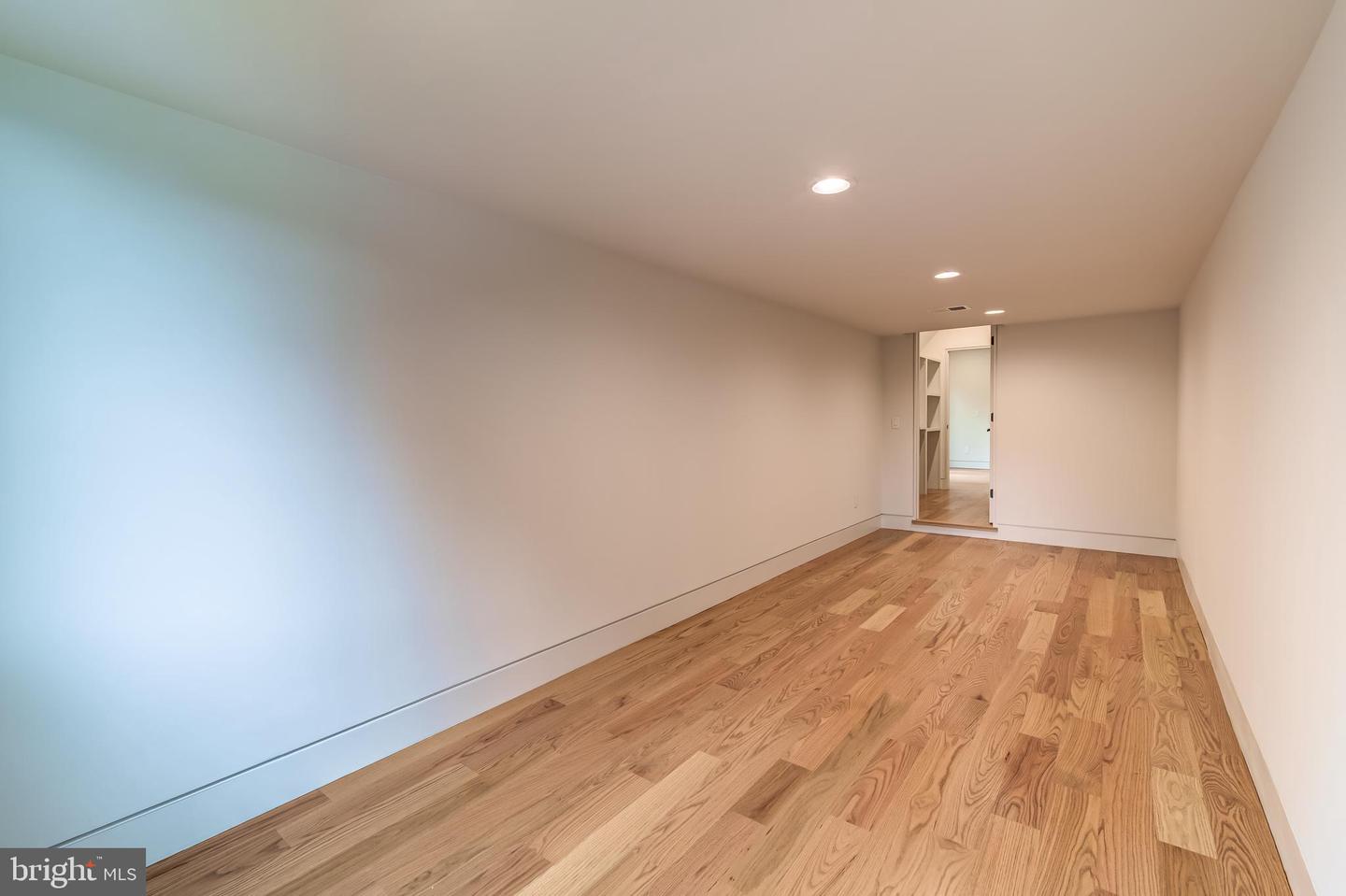 8539 APONI RD, VIENNA, Virginia 22180, 6 Bedrooms Bedrooms, ,6 BathroomsBathrooms,Residential,For sale,8539 APONI RD,VAFX2255176 MLS # VAFX2255176