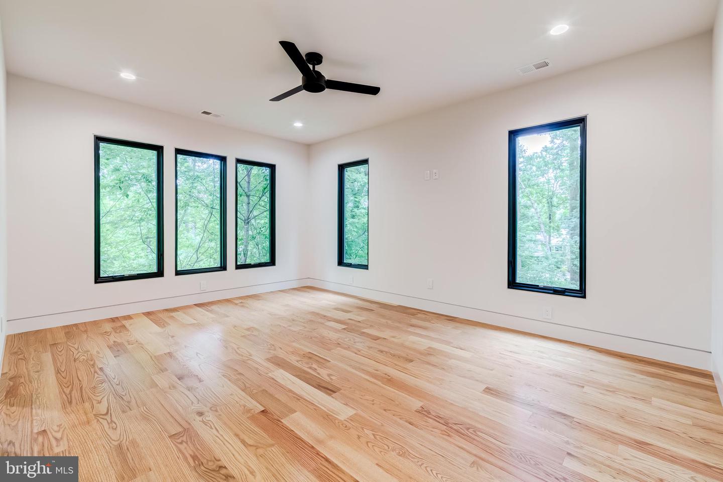 8539 APONI RD, VIENNA, Virginia 22180, 6 Bedrooms Bedrooms, ,6 BathroomsBathrooms,Residential,For sale,8539 APONI RD,VAFX2255176 MLS # VAFX2255176