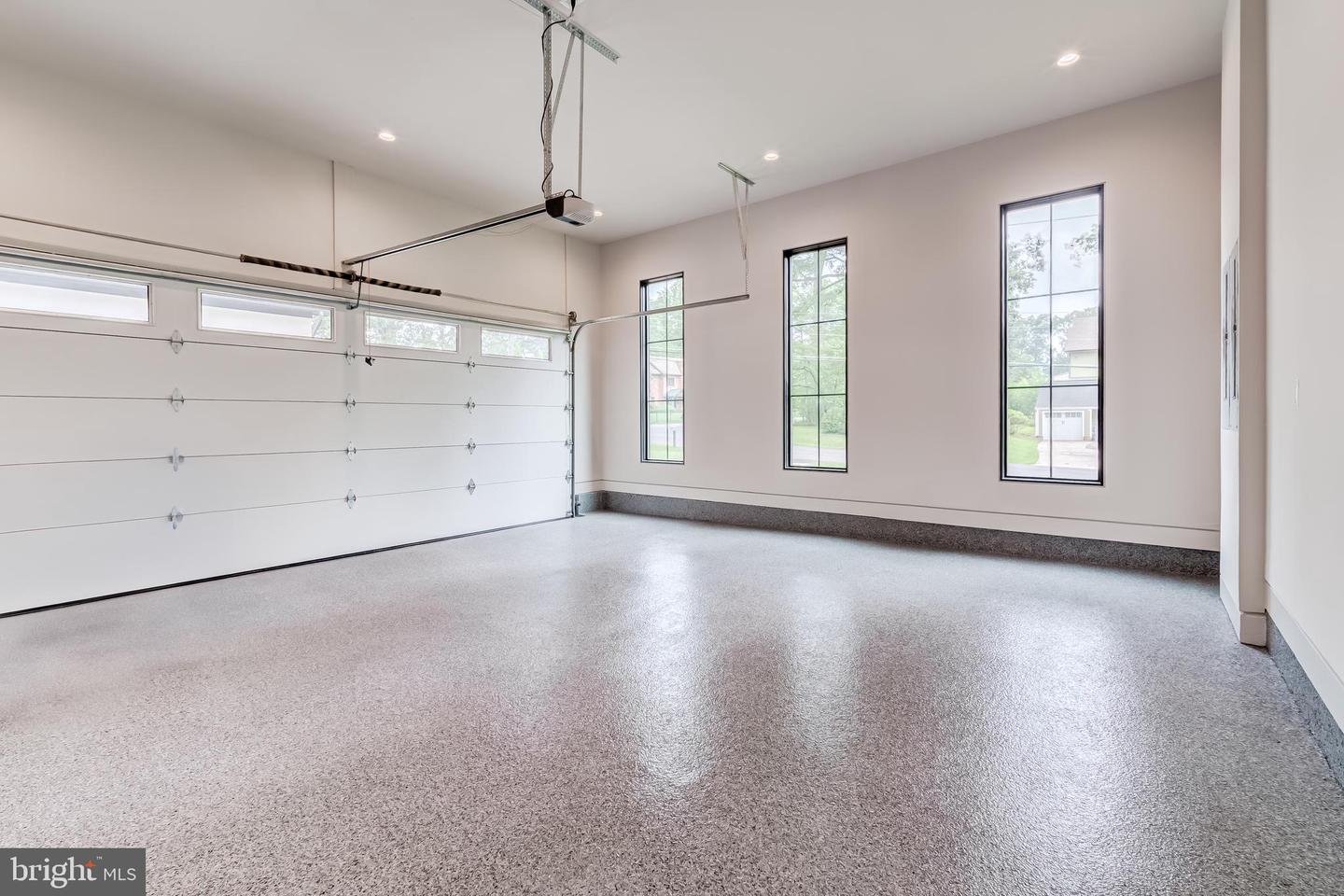 8539 APONI RD, VIENNA, Virginia 22180, 6 Bedrooms Bedrooms, ,6 BathroomsBathrooms,Residential,For sale,8539 APONI RD,VAFX2255176 MLS # VAFX2255176