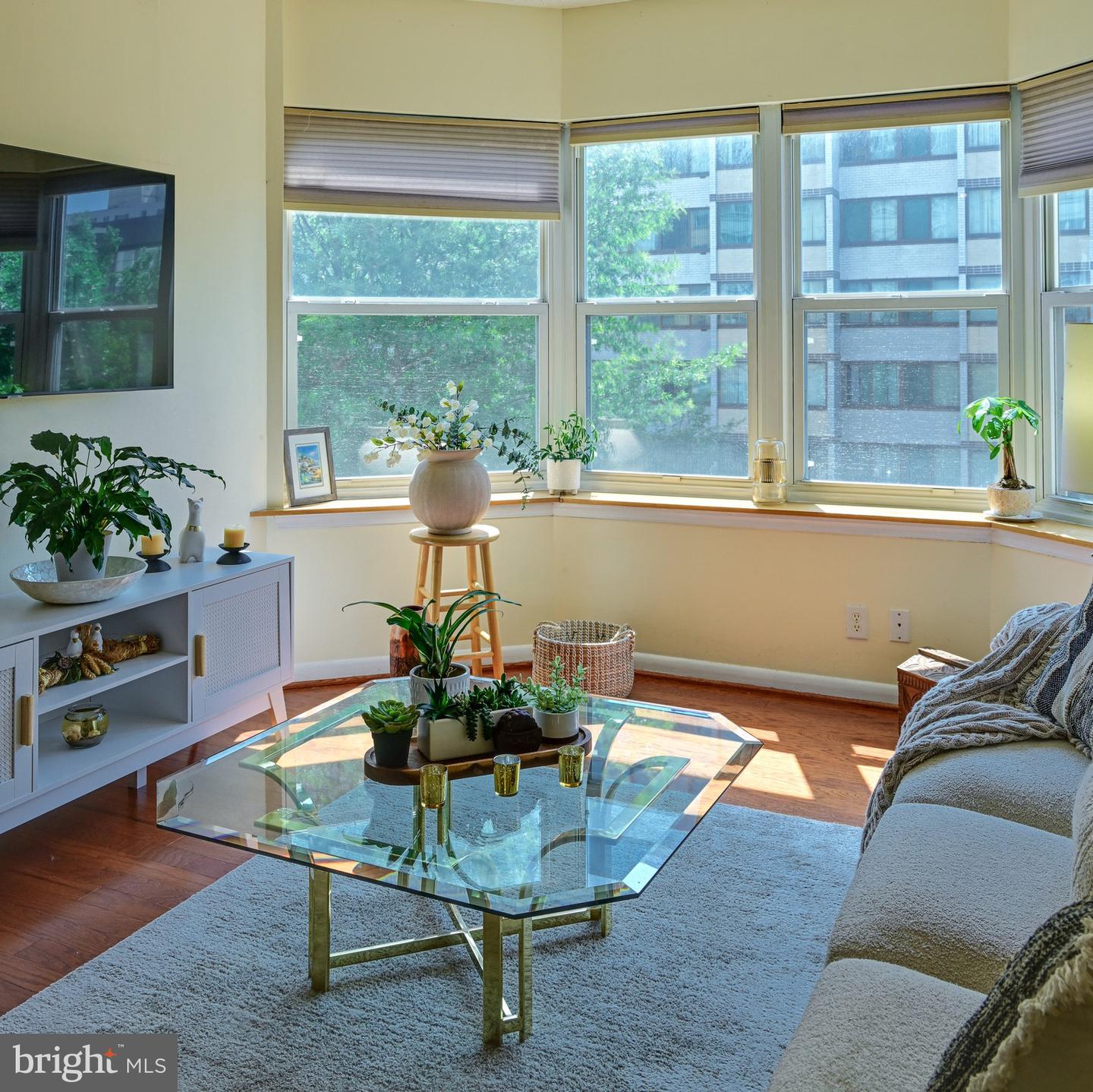 1111 11TH ST NW #304, WASHINGTON, District Of Columbia 20001, 1 Bedroom Bedrooms, ,1 BathroomBathrooms,Residential,For sale,1111 11TH ST NW #304,DCDC2210112 MLS # DCDC2210112