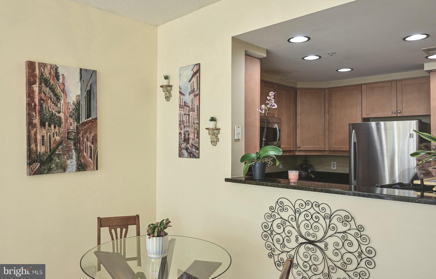 1111 11TH ST NW #304, WASHINGTON, District Of Columbia 20001, 1 Bedroom Bedrooms, ,1 BathroomBathrooms,Residential,For sale,1111 11TH ST NW #304,DCDC2210112 MLS # DCDC2210112