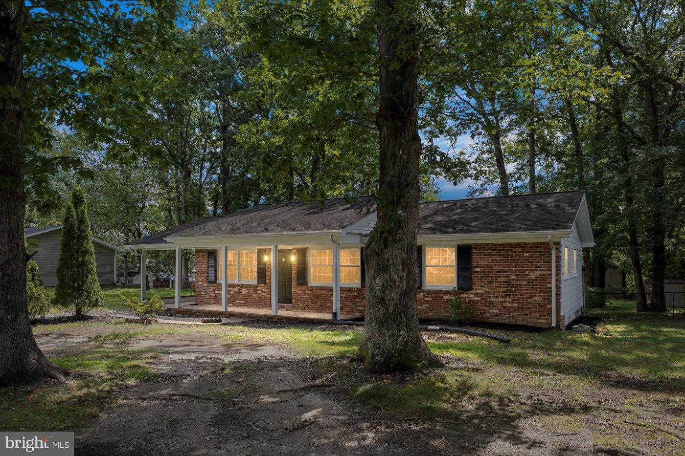 809 SHERWOOD LN, FREDERICKSBURG, Virginia 22407, 3 Bedrooms Bedrooms, ,2 BathroomsBathrooms,Residential,For sale,809 SHERWOOD LN,VASP2034662 MLS # VASP2034662