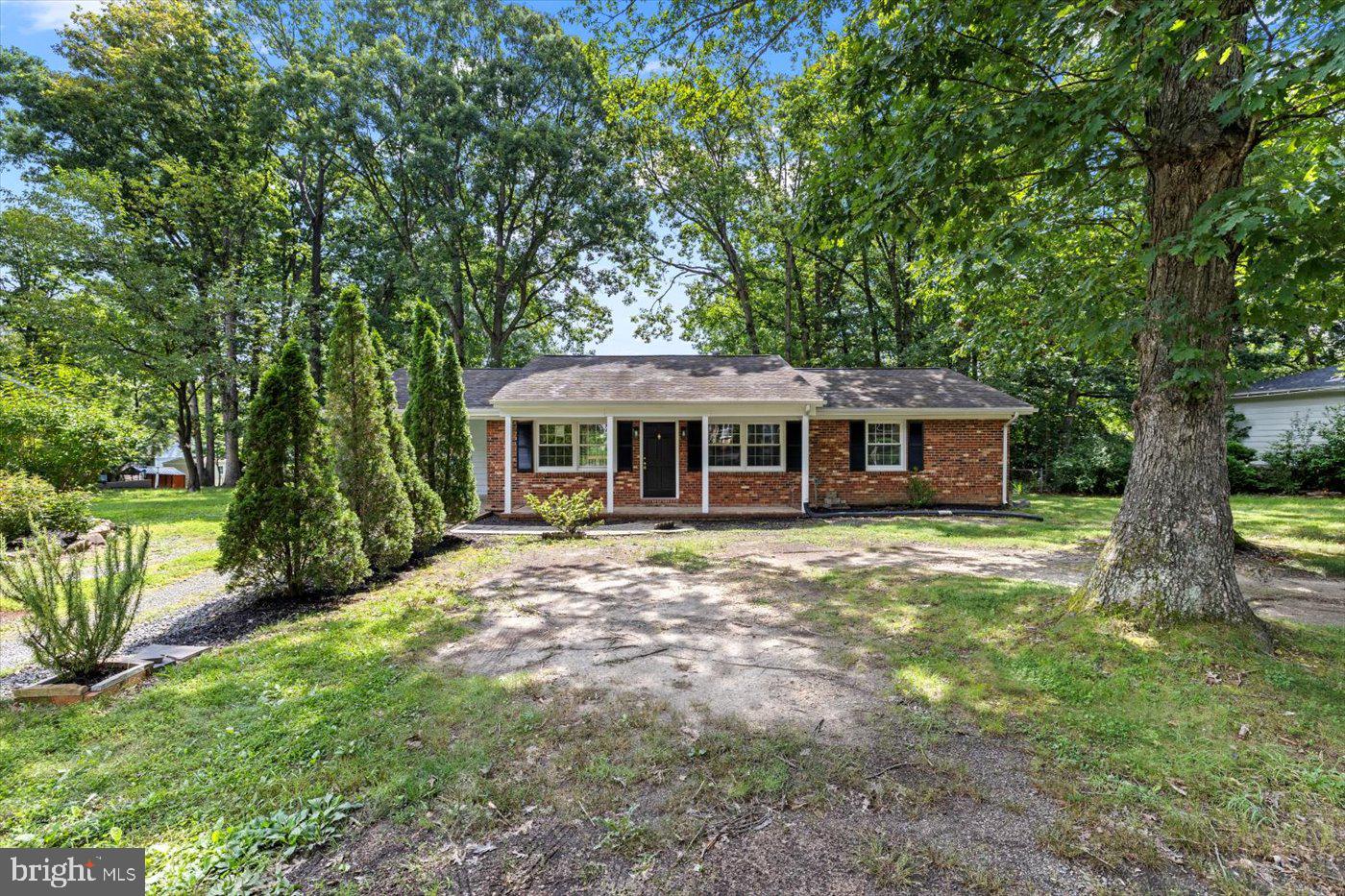 809 SHERWOOD LN, FREDERICKSBURG, Virginia 22407, 3 Bedrooms Bedrooms, ,2 BathroomsBathrooms,Residential,For sale,809 SHERWOOD LN,VASP2034662 MLS # VASP2034662