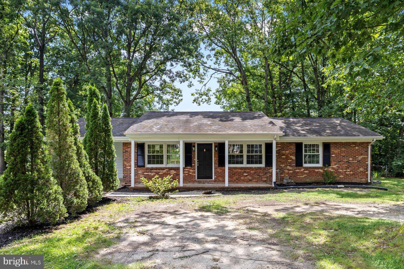 809 SHERWOOD LN, FREDERICKSBURG, Virginia 22407, 3 Bedrooms Bedrooms, ,2 BathroomsBathrooms,Residential,For sale,809 SHERWOOD LN,VASP2034662 MLS # VASP2034662