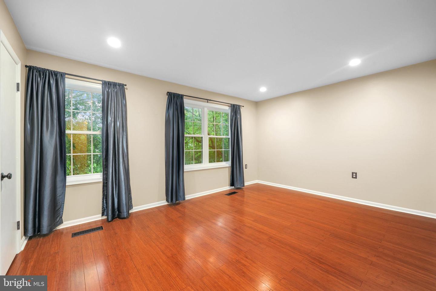 2845 SEMINOLE RD, WOODBRIDGE, Virginia 22192, 3 Bedrooms Bedrooms, ,3 BathroomsBathrooms,Residential,For sale,2845 SEMINOLE RD,VAPW2099128 MLS # VAPW2099128