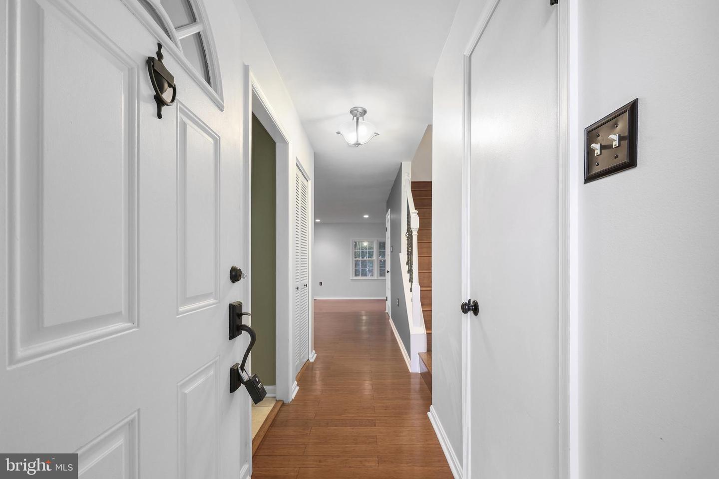 2845 SEMINOLE RD, WOODBRIDGE, Virginia 22192, 3 Bedrooms Bedrooms, ,3 BathroomsBathrooms,Residential,For sale,2845 SEMINOLE RD,VAPW2099128 MLS # VAPW2099128