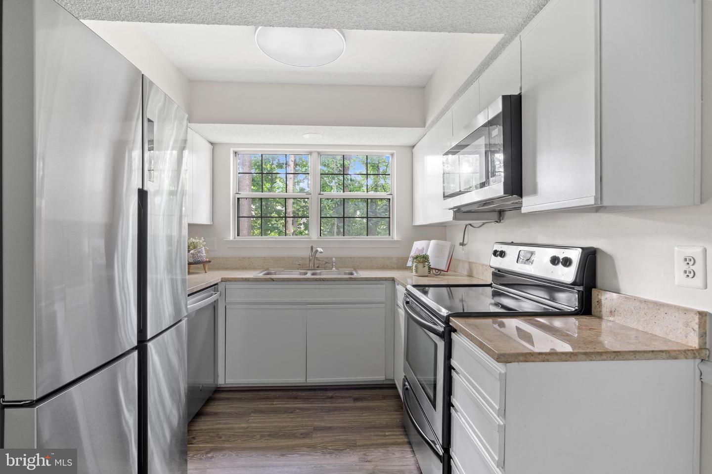 12023 GOLF RIDGE CT #201, FAIRFAX, Virginia 22033, 2 Bedrooms Bedrooms, ,2 BathroomsBathrooms,Residential,For sale,12023 GOLF RIDGE CT #201,VAFX2255214 MLS # VAFX2255214