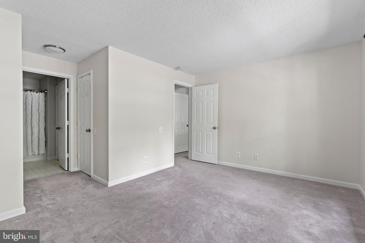 12023 GOLF RIDGE CT #201, FAIRFAX, Virginia 22033, 2 Bedrooms Bedrooms, ,2 BathroomsBathrooms,Residential,For sale,12023 GOLF RIDGE CT #201,VAFX2255214 MLS # VAFX2255214