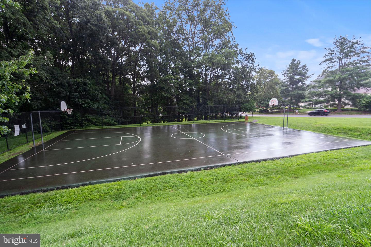 12023 GOLF RIDGE CT #201, FAIRFAX, Virginia 22033, 2 Bedrooms Bedrooms, ,2 BathroomsBathrooms,Residential,For sale,12023 GOLF RIDGE CT #201,VAFX2255214 MLS # VAFX2255214