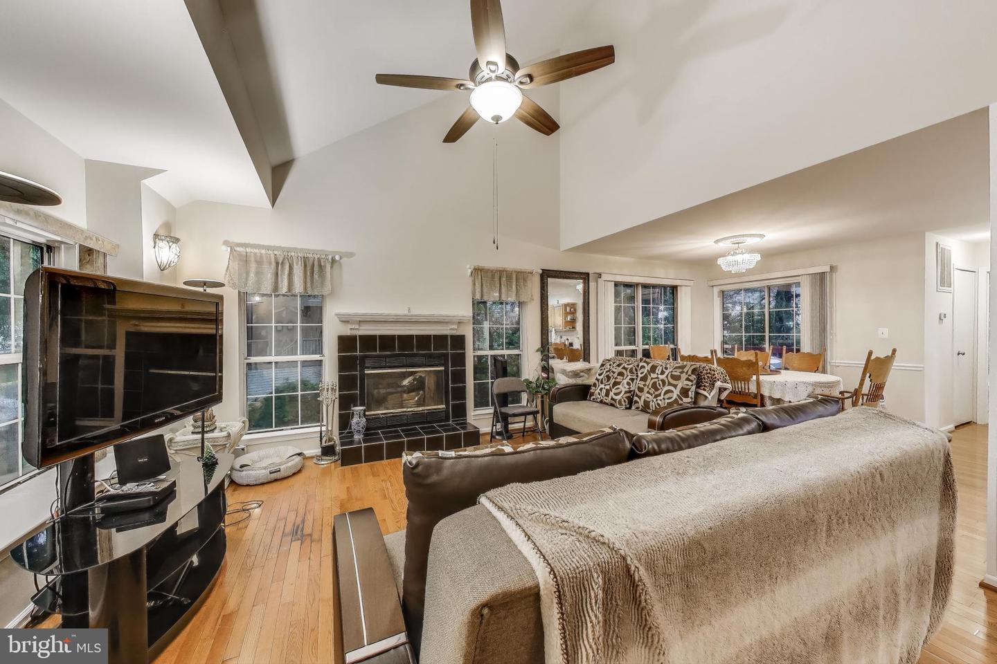 6147 STONEPATH CIR, CENTREVILLE, Virginia 20120, 4 Bedrooms Bedrooms, ,3 BathroomsBathrooms,Residential,For sale,6147 STONEPATH CIR,VAFX2255254 MLS # VAFX2255254