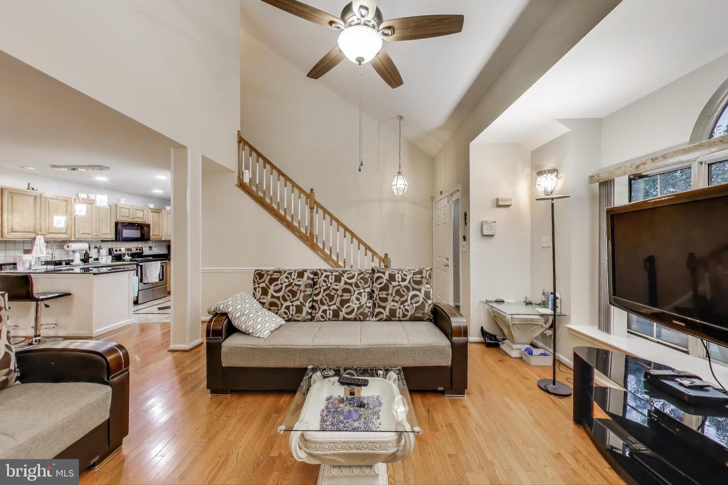 6147 STONEPATH CIR, CENTREVILLE, Virginia 20120, 4 Bedrooms Bedrooms, ,3 BathroomsBathrooms,Residential,For sale,6147 STONEPATH CIR,VAFX2255254 MLS # VAFX2255254