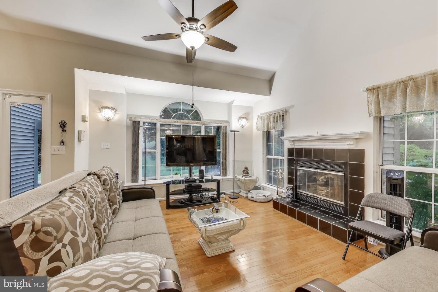6147 STONEPATH CIR, CENTREVILLE, Virginia 20120, 4 Bedrooms Bedrooms, ,3 BathroomsBathrooms,Residential,For sale,6147 STONEPATH CIR,VAFX2255254 MLS # VAFX2255254