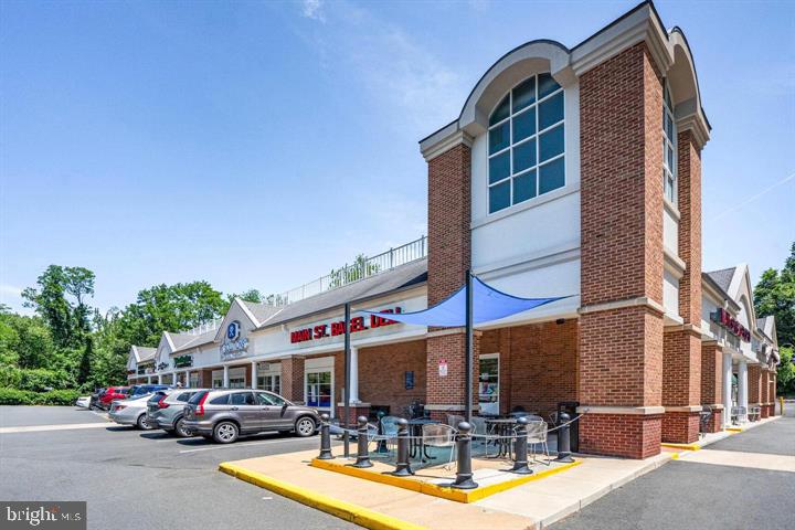 3931 TEDRICH BLVD, FAIRFAX, Virginia 22031, 5 Bedrooms Bedrooms, ,3 BathroomsBathrooms,Residential,For sale,3931 TEDRICH BLVD,VAFC2006612 MLS # VAFC2006612